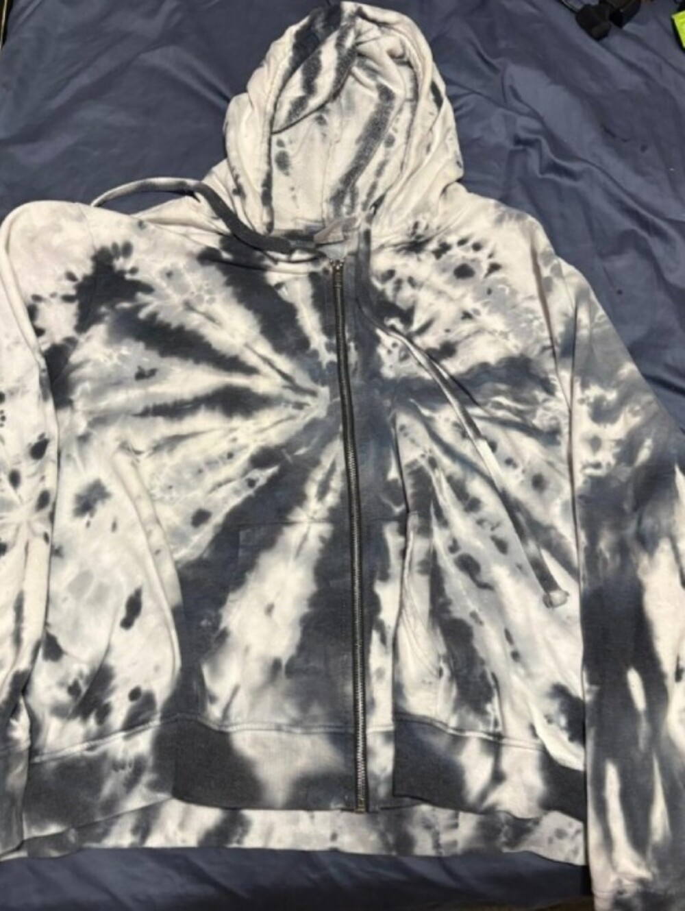 No Boundaries 4x Tie-Dye Zip-Up Hoodie in Black & White
